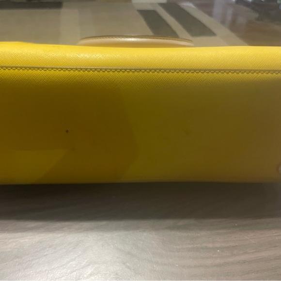 Yellow Michael Kors hand bag - Picture 4 of 4